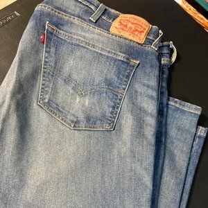 Levis 559 Jeans Mens 42x32,Relaxed Straight Fit, 5 Pocket, Med Wash!!!